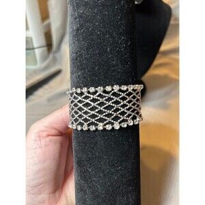 Silver Tone Rhinestone Cuff Bracelet Ajustable